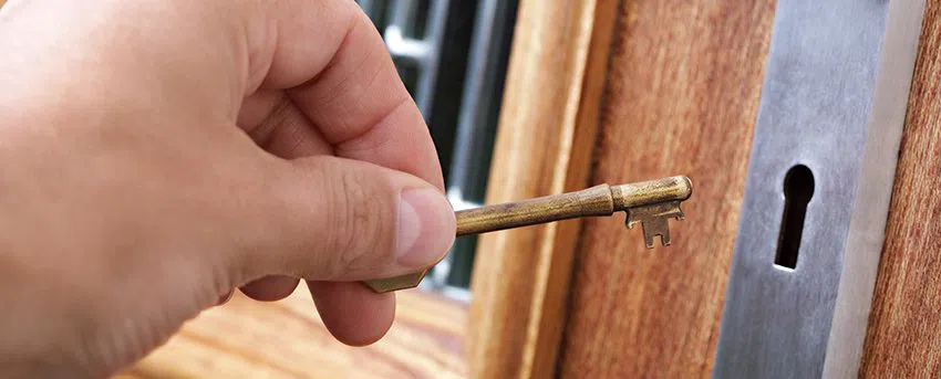 Central Locksmith Store Houston, TX 713-357-0745 - lockout-service-01